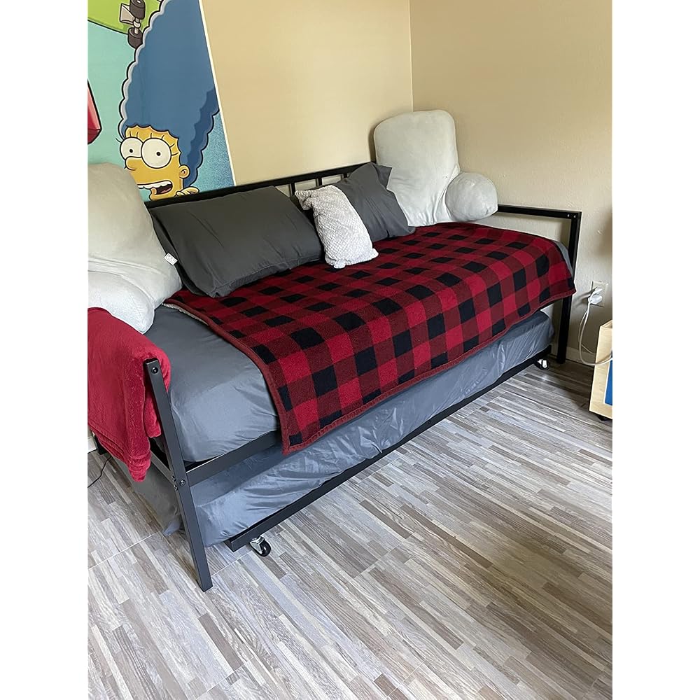 Zinus Eden Metal Daybed with Trundle, Mattress Foundation with Steel Slat Support, Easy Assembly, Twin